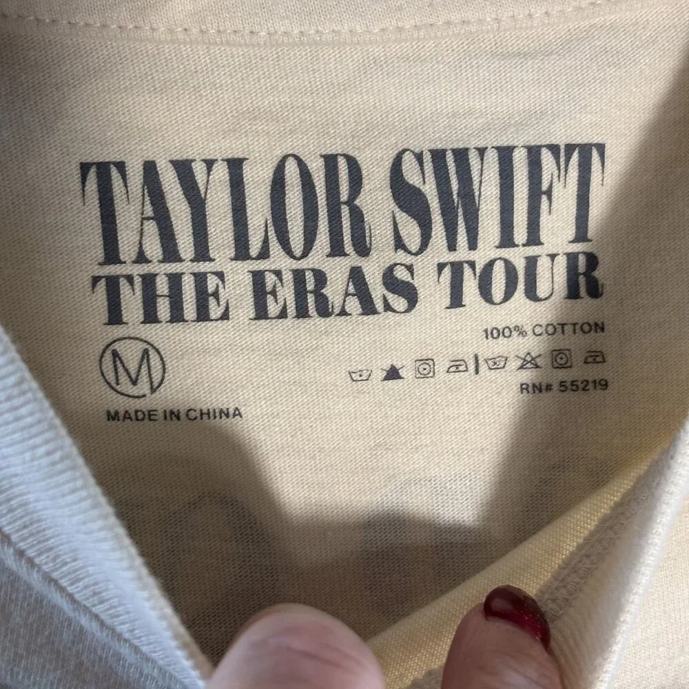 Taylor Swift The Eras Tour Beige Graphic Tee M 100% Cotton Unisex Concert Tee - Picture 3 of 3